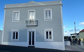 Aires Hostel